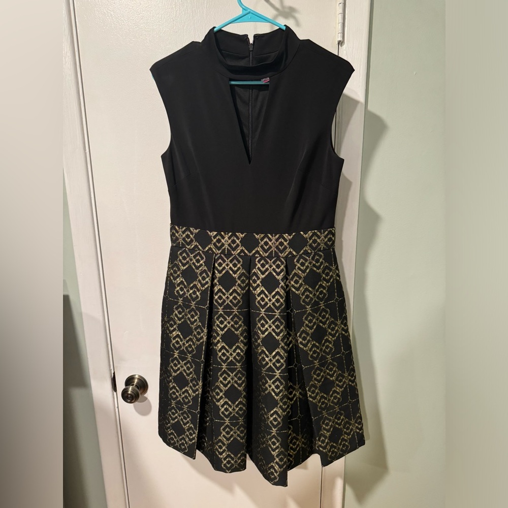 Vince Camuto Gold and Black Formal Dress